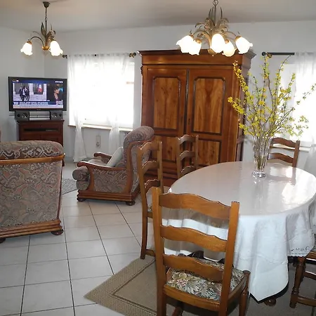 Au Pied Du Chateau Lichtenberg Room photo